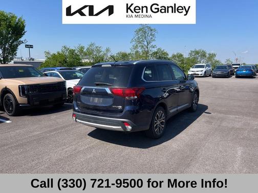 Cosmic Blue Metallic 2016 Mitsubishi Outlander GT