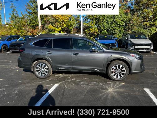 2023 Subaru Outback Touring XT