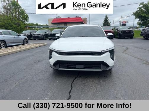 Snow White Pearl 2025 Kia K4 EX