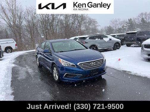 2017 Hyundai SONATA SE