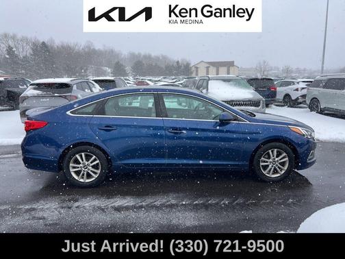 2017 Hyundai SONATA SE