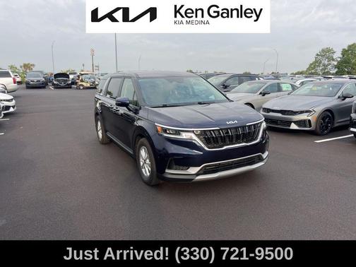 2024 Kia Carnival LX