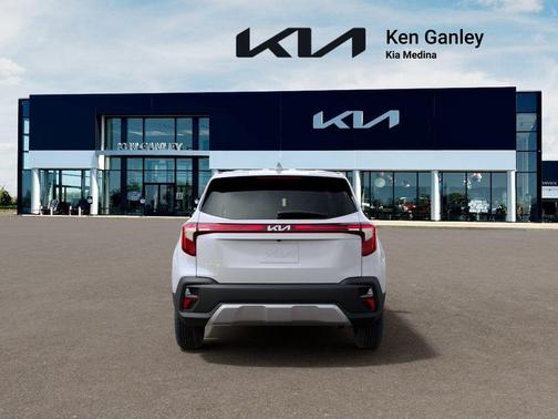 Snow White Pearl 2026 Kia Seltos LX