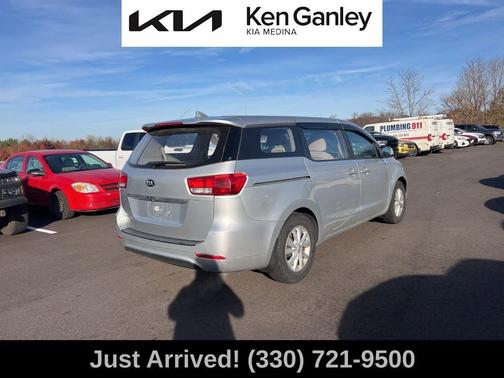 2017 Kia Sedona L