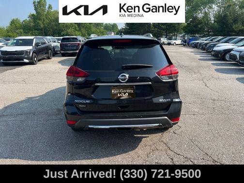 2018 Nissan Rogue SV