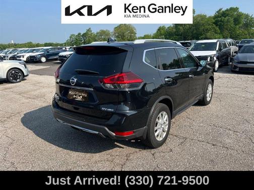 2018 Nissan Rogue SV