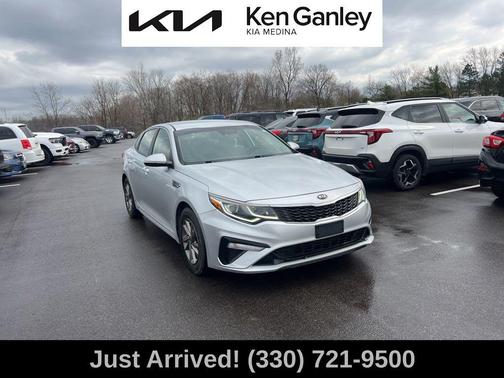 Sparkling Silver 2019 Kia Optima LX