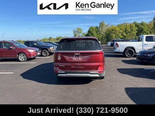 2024 Kia Carnival LX