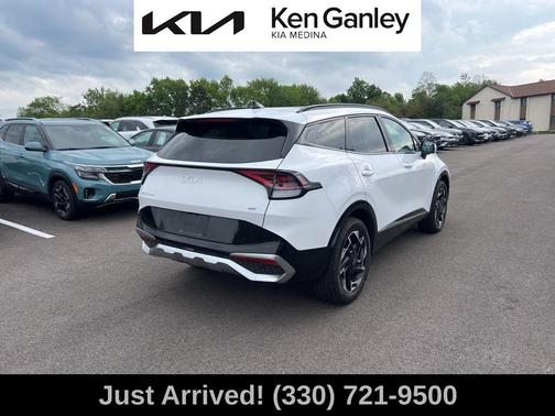 Glacial White Pearl 2024 Kia Sportage SX-Prestige