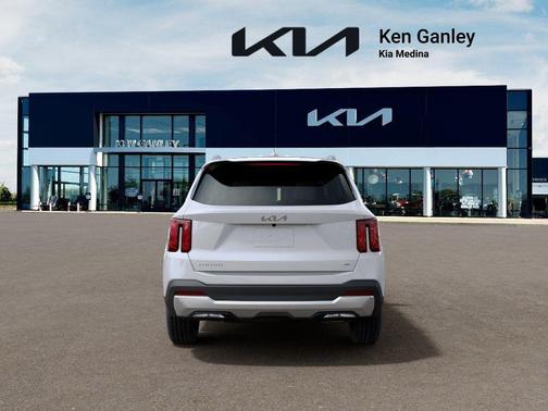 Snow White Pearl 2026 Kia Sorento Hybrid EX