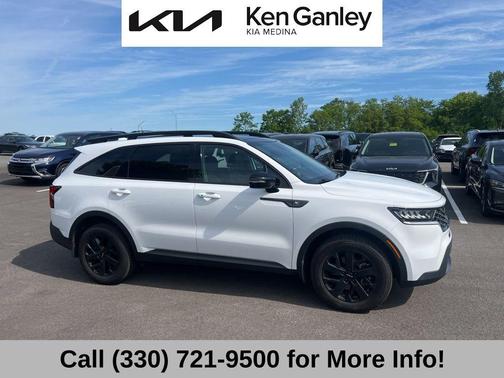 Glacial White Pearl 2023 Kia Sorento X-Line S