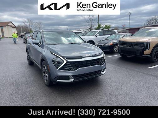 Everlasting Silver 2024 Kia Sportage EX