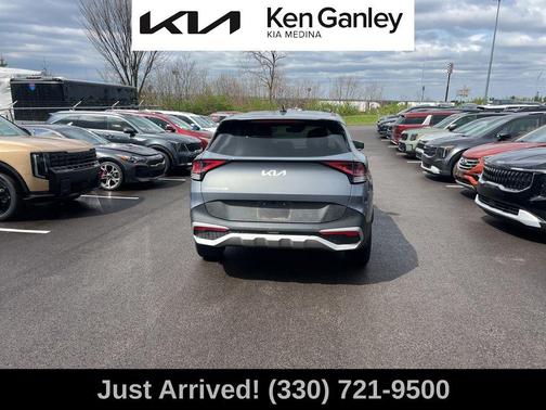 Everlasting Silver 2024 Kia Sportage EX