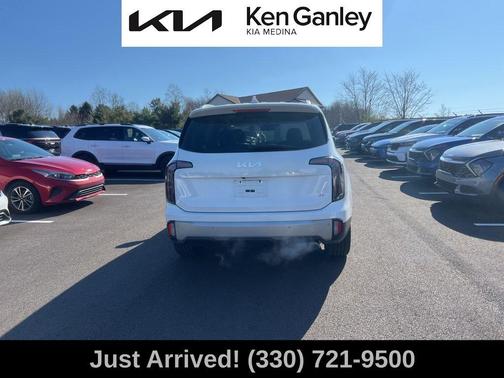 Glacial White Pearl 2023 Kia Telluride EX