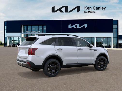 2025 Kia Sorento X-Line EX