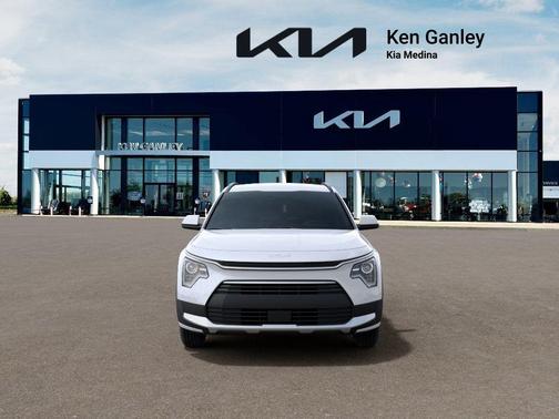 Snow White Pearl 2026 Kia Niro EX