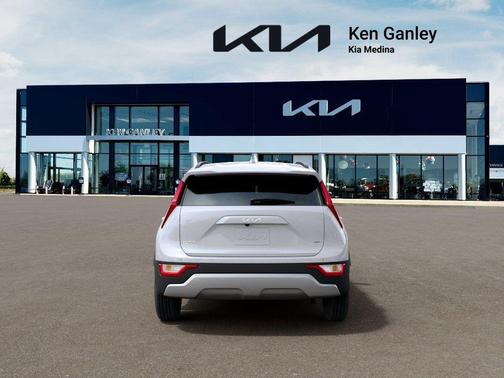 Snow White Pearl 2026 Kia Niro EX