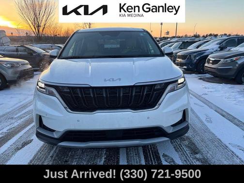 2024 Kia Carnival EX