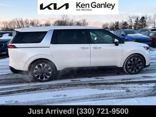 2024 Kia Carnival EX
