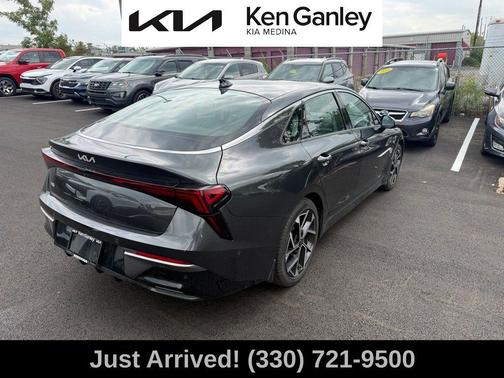 2025 Kia K5 EX