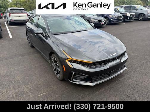 2025 Kia K5 EX