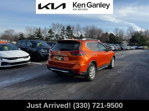 2018 Nissan Rogue SV