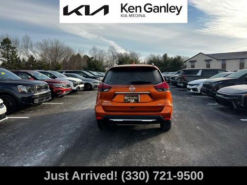 2018 Nissan Rogue SV