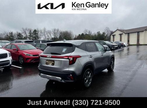 Steel Gray 2024 Kia Seltos LX