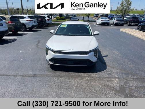 Snow White Pearl 2025 Kia K4 EX