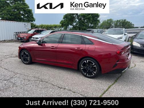 2022 Kia K5 GT-Line