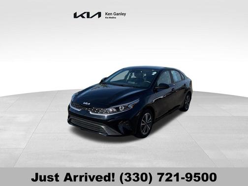 Aurora Black 2023 Kia Forte LXS