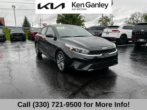Aurora Black 2023 Kia Forte LXS