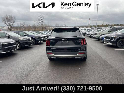 Ebony Black 2025 Kia Sorento S