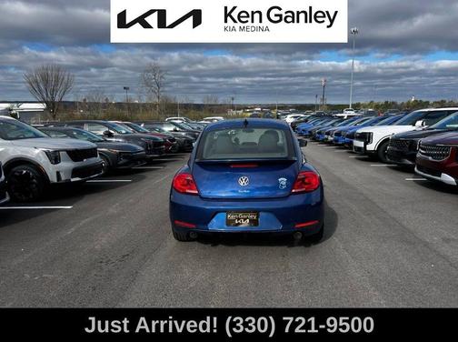 Reef Blue Metallic 2013 Volkswagen Beetle 2.0T Fender Edition