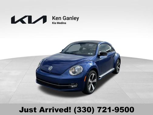 Reef Blue Metallic 2013 Volkswagen Beetle 2.0T Fender Edition
