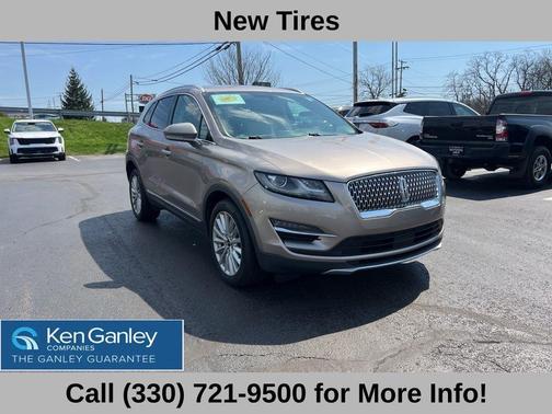 Iced Mocha Metallic 2019 Lincoln MKC Standard
