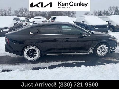 2025 Kia K4 GT-Line