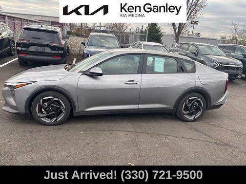 2025 Kia K4 EX