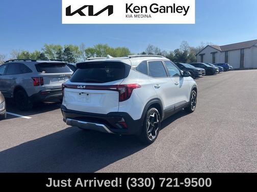 Snow White Pearl 2025 Kia Seltos S