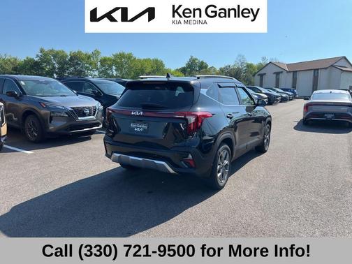 Fusion Orange 2024 Kia Seltos S