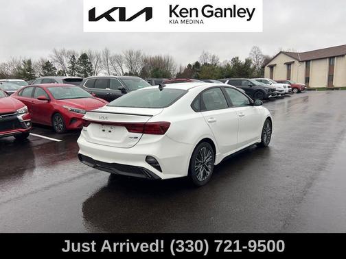 Snow White Pearl 2024 Kia Forte GT-Line