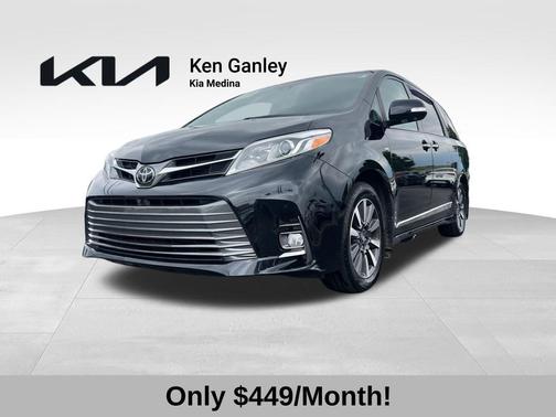 2020 Toyota Sienna XLE