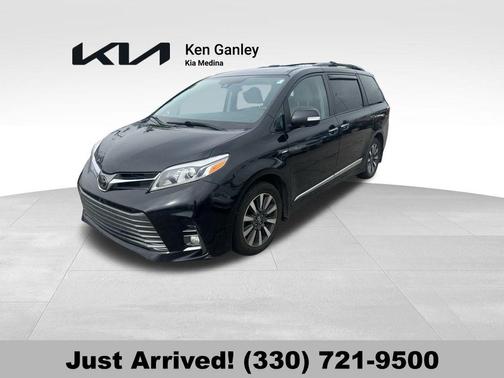 2020 Toyota Sienna XLE