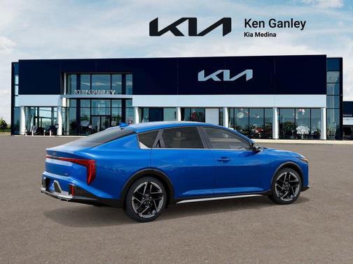 2026 Kia K4 GT-LINE