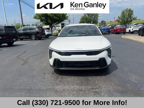 Snow White Pearl 2025 Kia K4 GT-Line