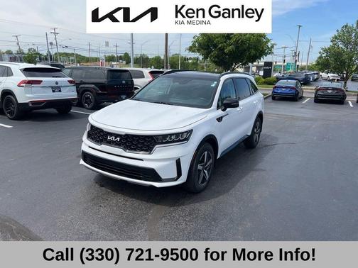 Glacial White Pearl 2023 Kia Sorento S