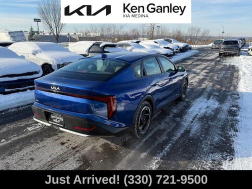 2025 Kia K4 EX