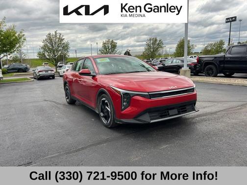 Currant Red 2025 Kia K4 EX