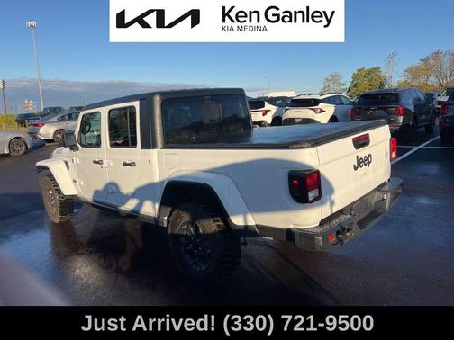 2023 Jeep Gladiator Sport