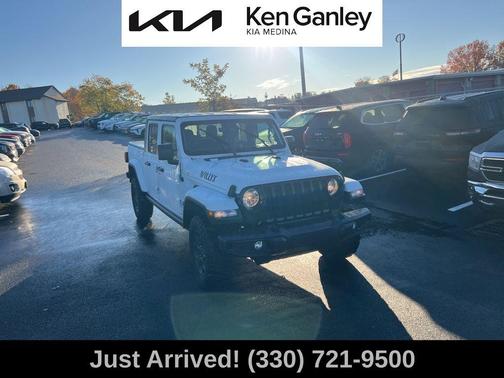 2023 Jeep Gladiator Sport